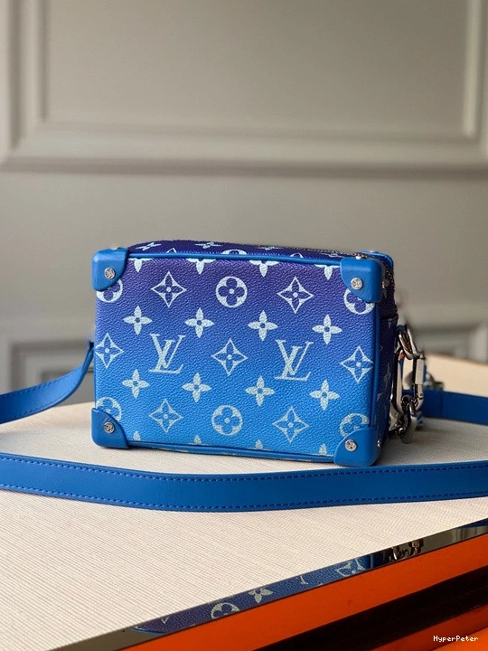 VUITTON LOUIS SOFT TRUNK 0819